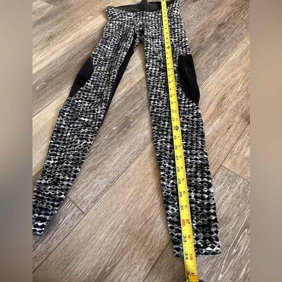 🛍️ Nike Pro Hype-rearm legging great condition. - Picture 6 of 9